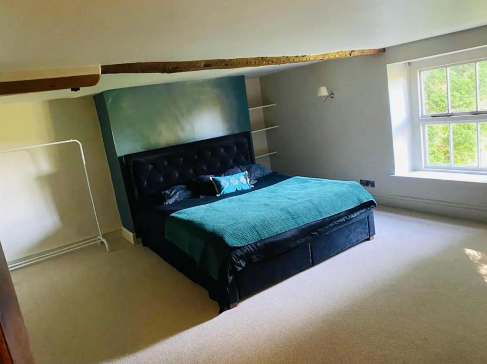 8 Bedroom With Pool Complex 5 Mins From Celtic Manor *