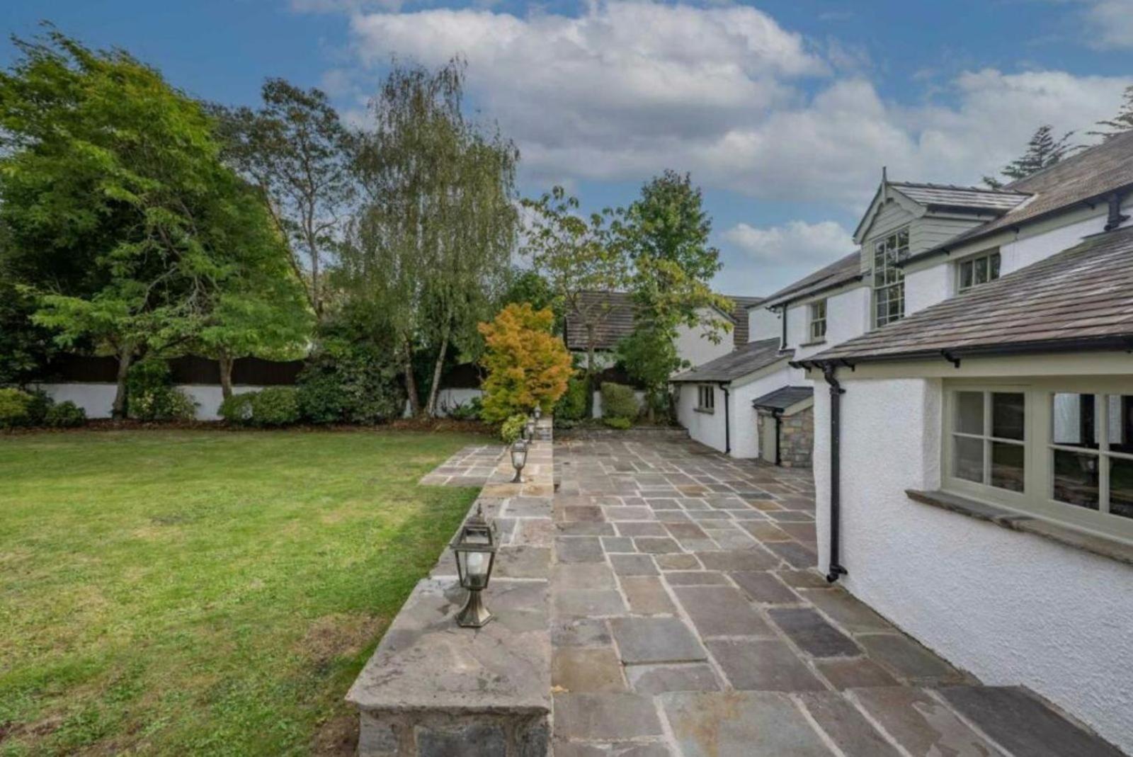 8 Bedroom With Pool Complex 5 Mins From Celtic Manor *