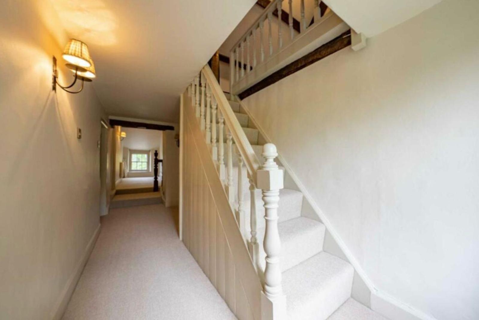 8 Bedroom With Pool Complex 5 Mins From Celtic Manor Newport (Gwent)